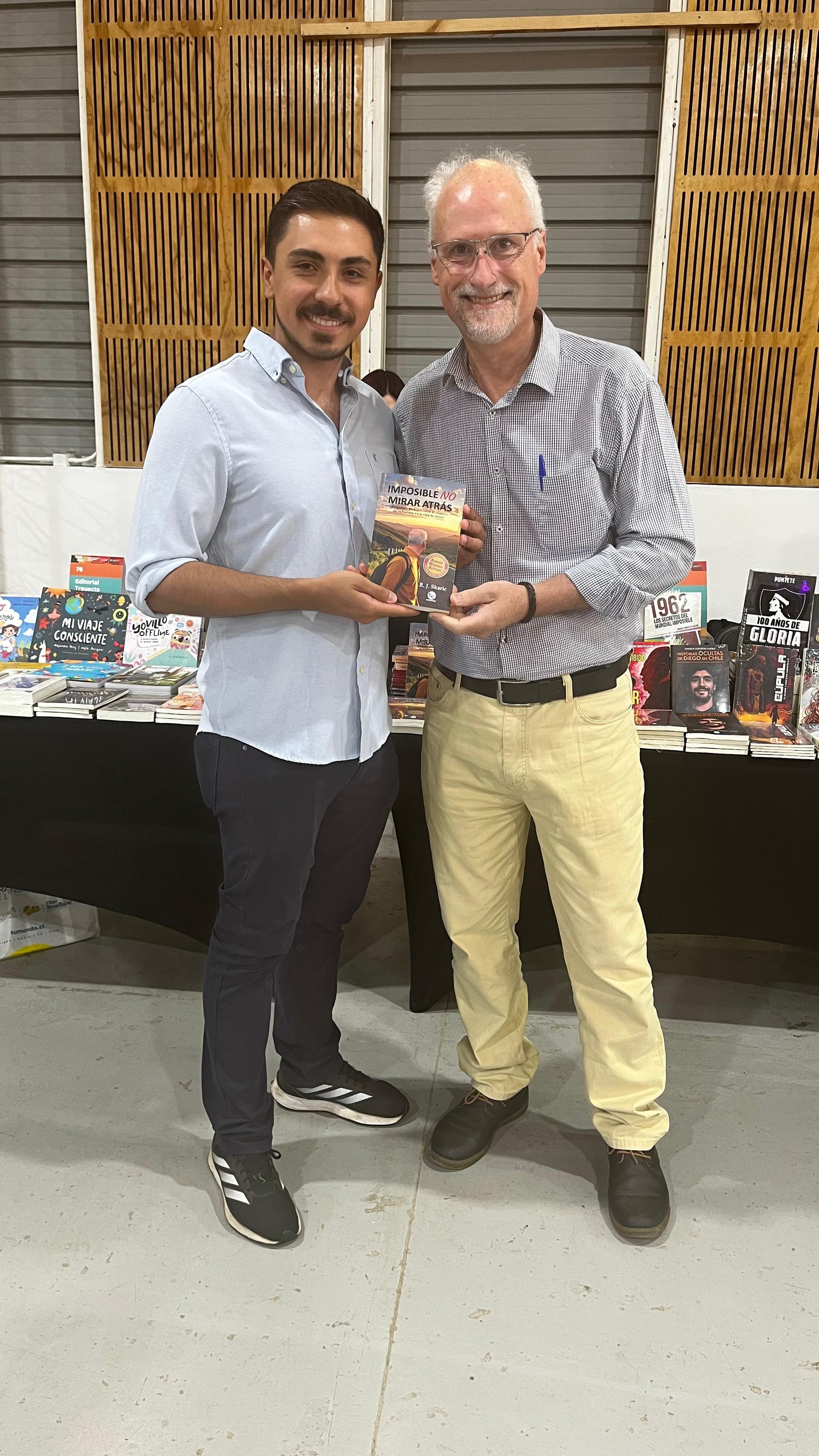 Valdivia - Firma del Libro